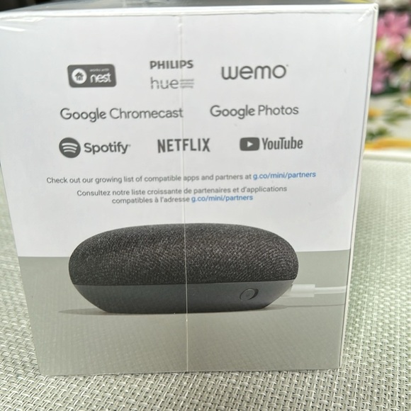 Google Home Mini - Picture 2 of 5